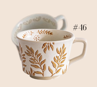 ARTICLE N° 46 - ENSEMBLE DE TASSES EN CÉRAMIQUE